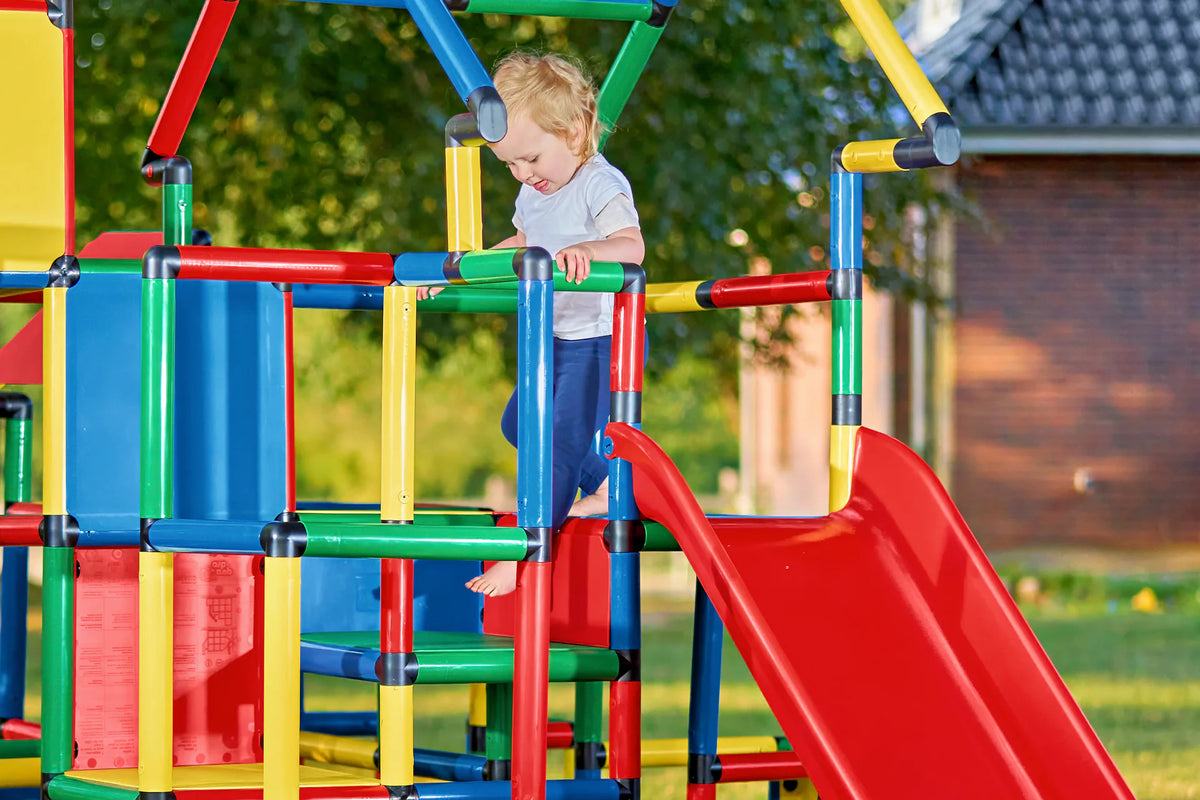 QUADRO Kletterparcours mit Kletterpyramide – Aufbauvariante 3